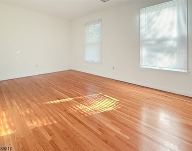 6 Magnolia Ct - Photo Thumbnail 8