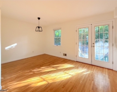 6 Magnolia Ct - Photo Thumbnail 3