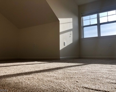66 Passaic Ave - Photo Thumbnail 10