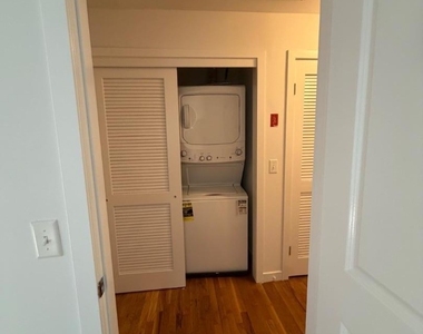 100 Liberty Village Drive - Photo Thumbnail 8