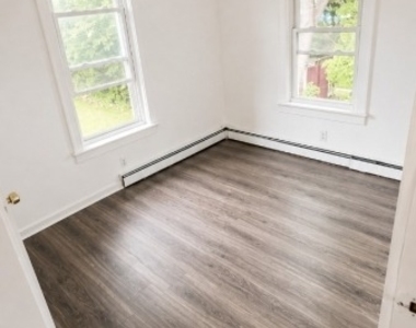 1217 North Ave - Photo Thumbnail 4