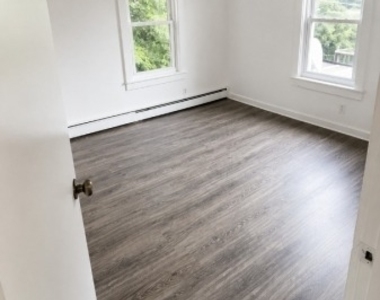 1217 North Ave - Photo Thumbnail 3
