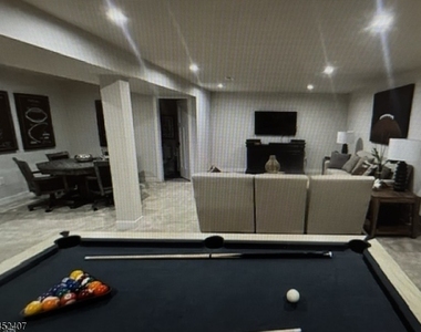 1 Drake Ct - Photo Thumbnail 12