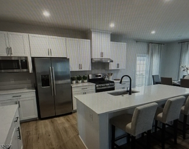 1 Drake Ct - Photo Thumbnail 6