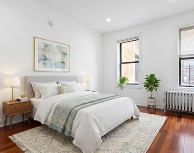 20 Magaw Place - Photo Thumbnail 6