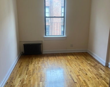 East 84th Street - Photo Thumbnail 2