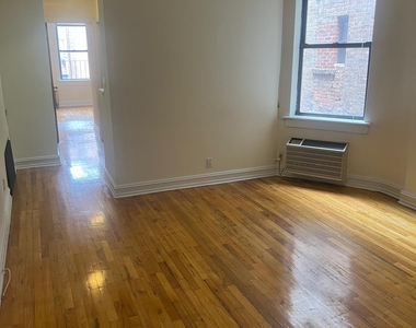 East 84th Street - Photo Thumbnail 6