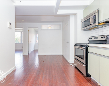 286 Stanhope Street - Photo Thumbnail 2