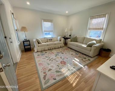 601 Main Street - Photo Thumbnail 6