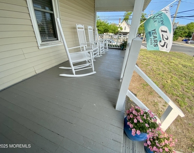 601 Main Street - Photo Thumbnail 4