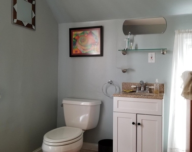 107 Asbury Avenue - Photo Thumbnail 9