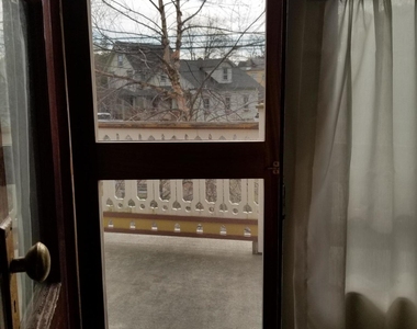 107 Asbury Avenue - Photo Thumbnail 10