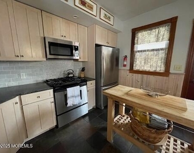 73 Stockton Avenue - Photo Thumbnail 10