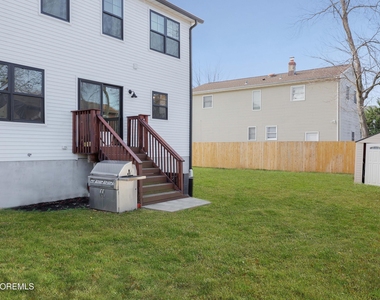 35 Alberta Avenue - Photo Thumbnail 6