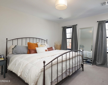 35 Alberta Avenue - Photo Thumbnail 20