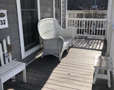 32 N Potter Avenue - Photo Thumbnail 2
