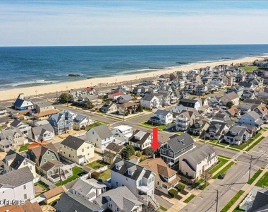 1708 A Street - Photo Thumbnail 11