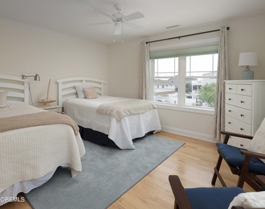 1607 Baltimore Avenue - Photo Thumbnail 14
