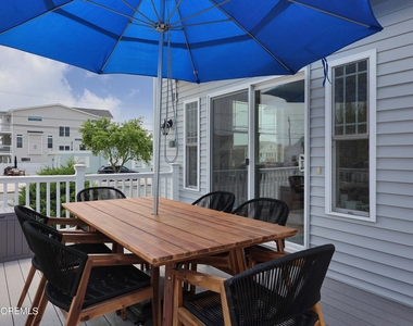 1607 Baltimore Avenue - Photo Thumbnail 4