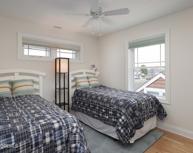 1607 Baltimore Avenue - Photo Thumbnail 15