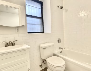 West 51st Street - Photo Thumbnail 11