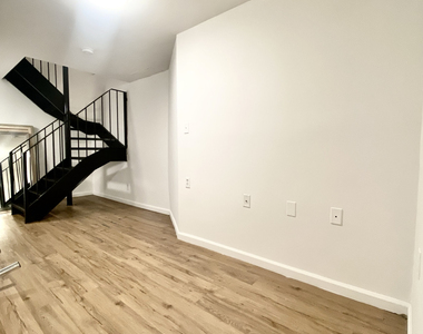 West 51st Street - Photo Thumbnail 1