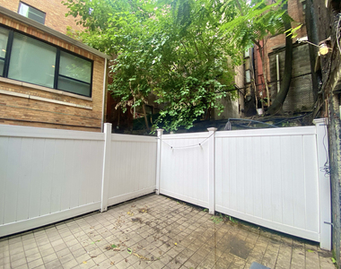 West 51st Street - Photo Thumbnail 9