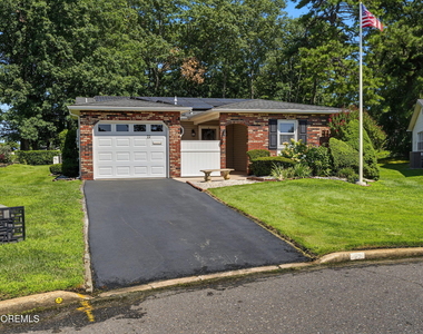 22 Higgins Court - Photo Thumbnail 1
