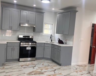 610 East 3 Street - Photo Thumbnail 1