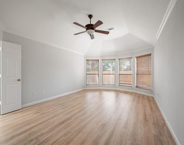 3517 Arbor Creek Lane - Photo Thumbnail 20