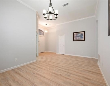 3517 Arbor Creek Lane - Photo Thumbnail 9
