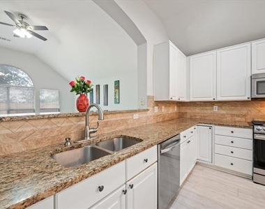 3517 Arbor Creek Lane - Photo Thumbnail 12
