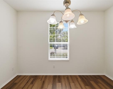 1716 Gayla Creek Drive - Photo Thumbnail 8
