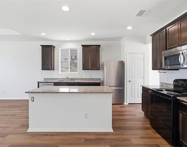 1716 Gayla Creek Drive - Photo Thumbnail 10