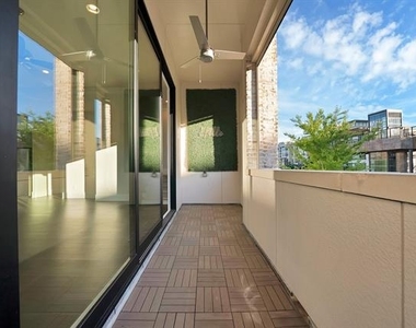 5437 Patterson Street - Photo Thumbnail 4