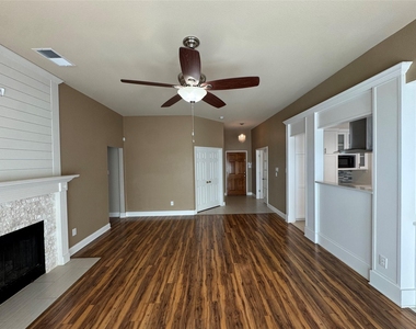 1325 Gatewood Drive - Photo Thumbnail 15