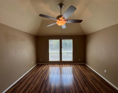 1325 Gatewood Drive - Photo Thumbnail 27