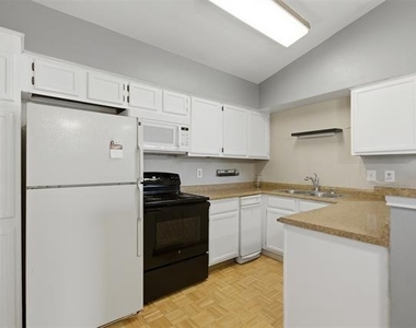 5909 Lake Hubbard Parkway - Photo Thumbnail 12