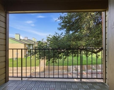 5909 Lake Hubbard Parkway - Photo Thumbnail 27
