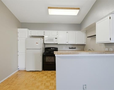 5909 Lake Hubbard Parkway - Photo Thumbnail 11