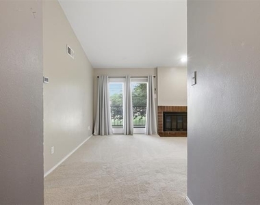 5909 Lake Hubbard Parkway - Photo Thumbnail 5