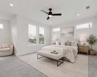 2326 Fairfax Drive - Photo Thumbnail 11