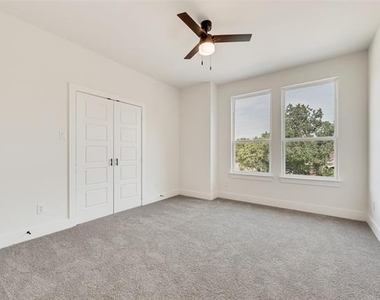 2326 Fairfax Drive - Photo Thumbnail 19