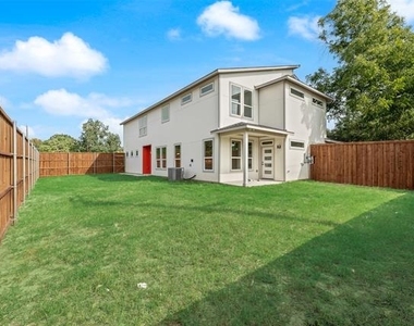 2326 Fairfax Drive - Photo Thumbnail 23