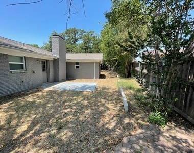 2232 Shady Brook Drive - Photo Thumbnail 26