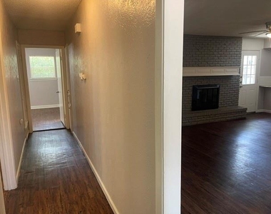 2232 Shady Brook Drive - Photo Thumbnail 13