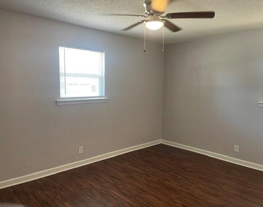 2232 Shady Brook Drive - Photo Thumbnail 23