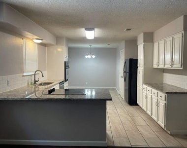 2232 Shady Brook Drive - Photo Thumbnail 8