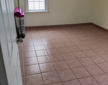 98-02 103 Avenue - Photo Thumbnail 4