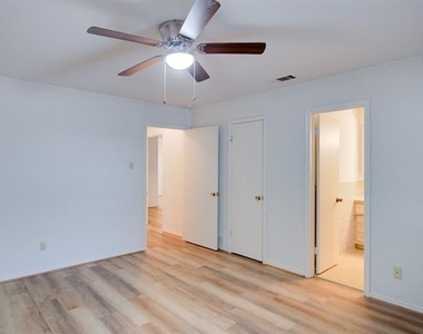 6328 Rincon Way - Photo Thumbnail 8